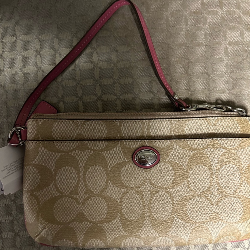 Coach PEYTON Signature GO-GO in Khaki and Strawberry